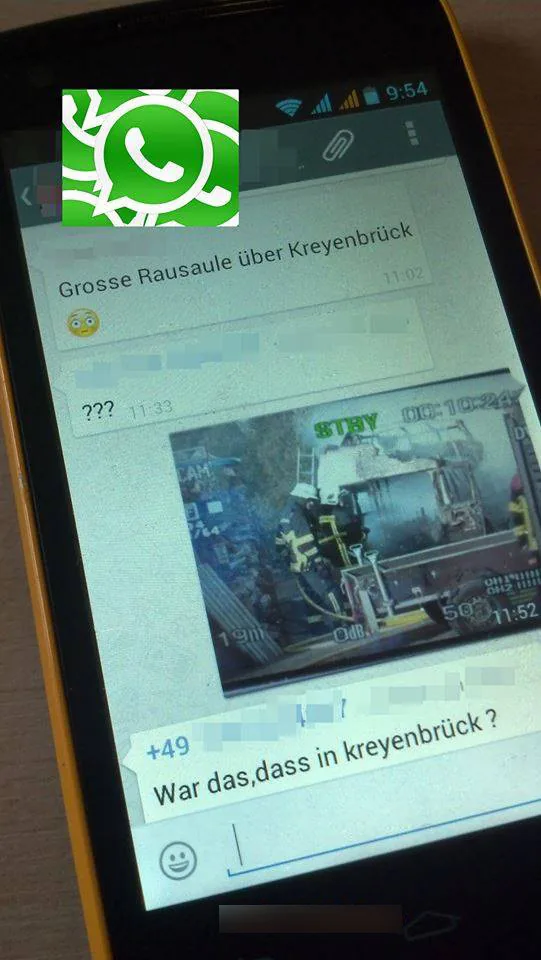 WhatsApp-Nachrichten mit einem Hinweis aus der Community